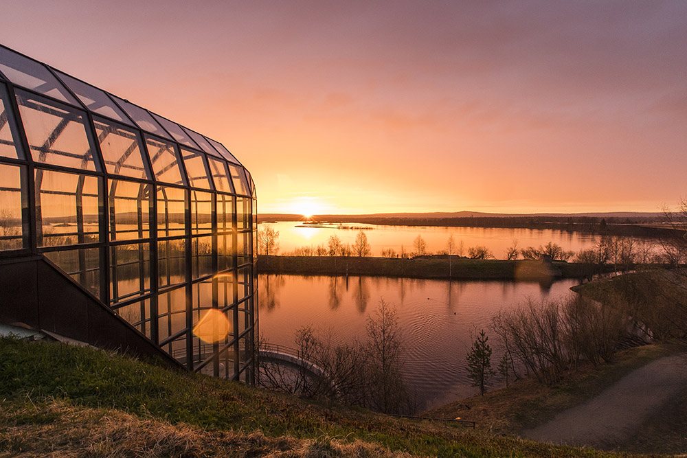 Arktikum midnight sun Rovaniemi Lapland Finland photo Alexander Kuznetsov minkad